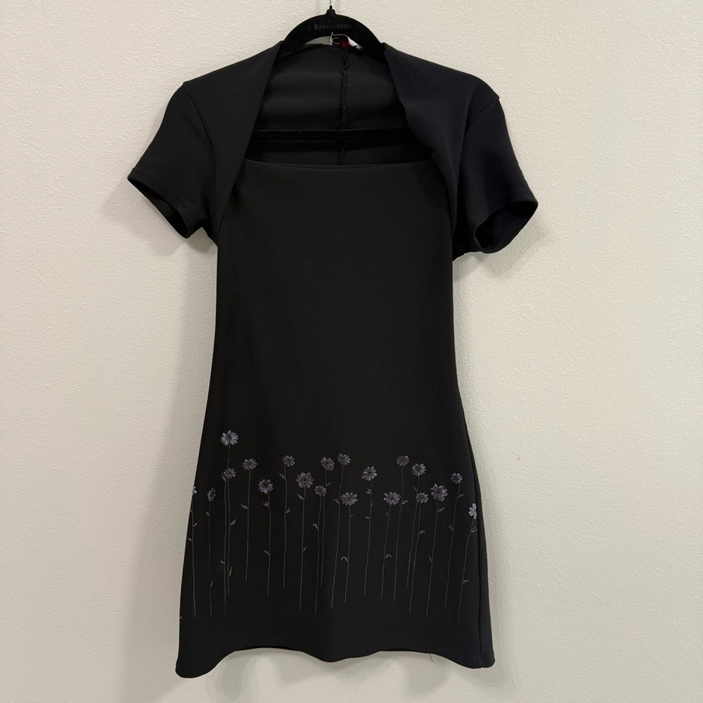Vintage City Sites Black Mini Dress Floral Embroidered Hem 90s Slim Fit